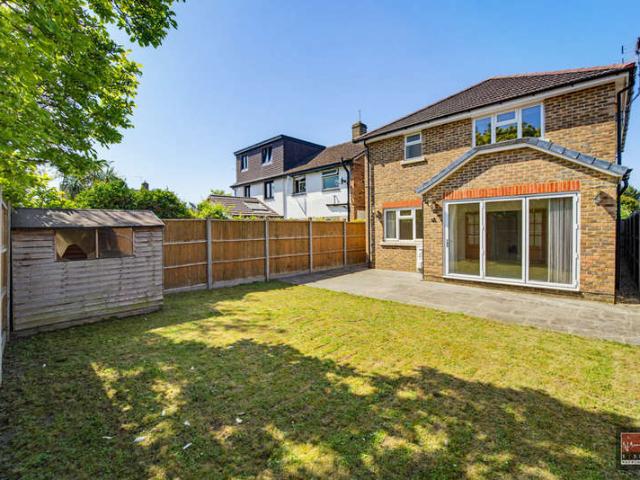 Farm for sale in Littleton Common, Lower Halliford