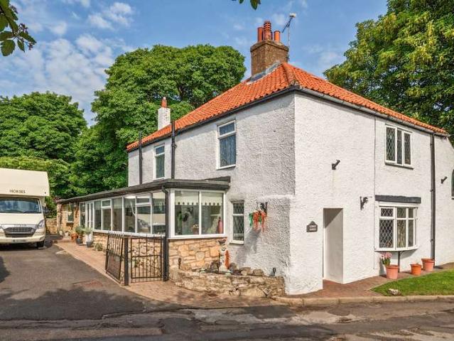 Farm for sale in Edlington, South Yorkshire