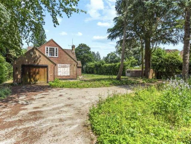 Farm for sale in Little Stanmore, Greater London
