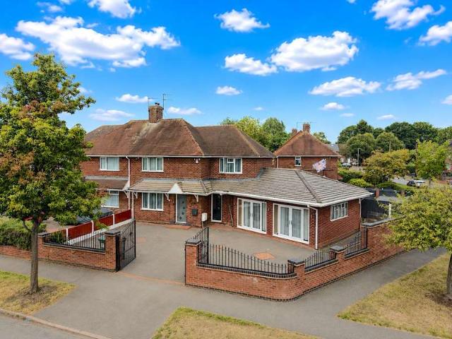 Farm for sale in Wednesfield, West Midlands