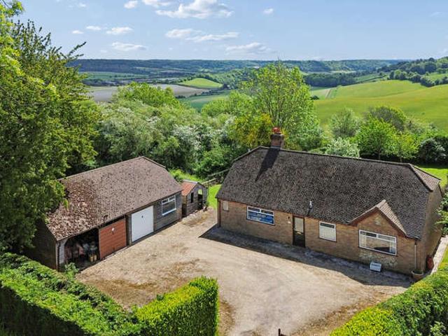 Farm for sale in Rout's Green, Bledlow Ridge