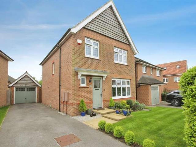 Farm for sale in Garforth, West Yorkshire