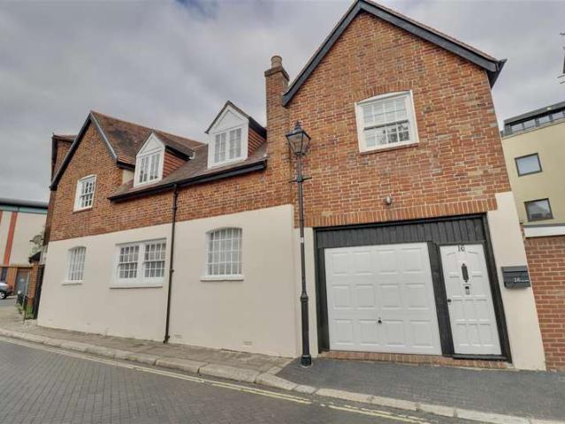 Farm for sale in Portsea, City Of Portsmouth