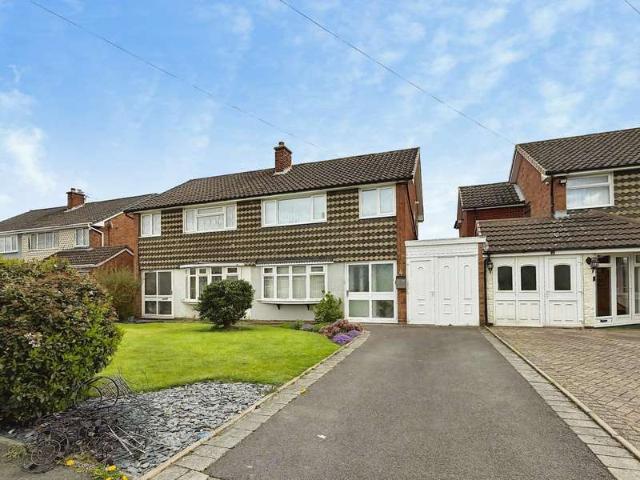 Farm for sale in Landywood, Great Chatwell