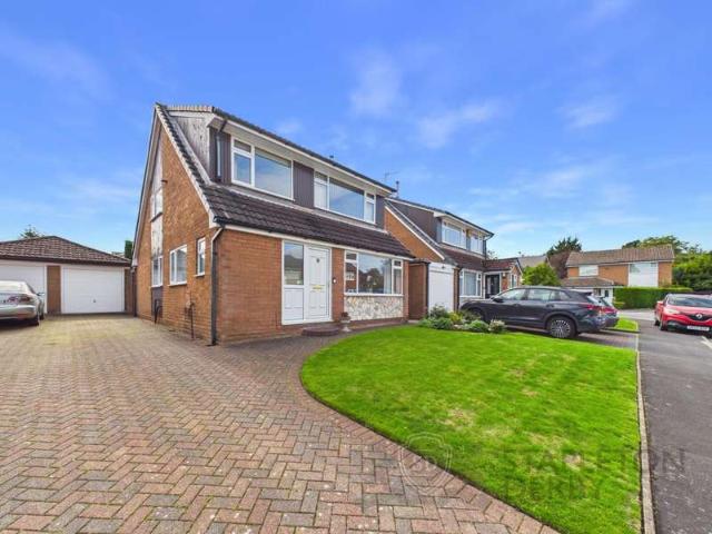 Farm for sale in Rainhill Stoops, Rainhill
