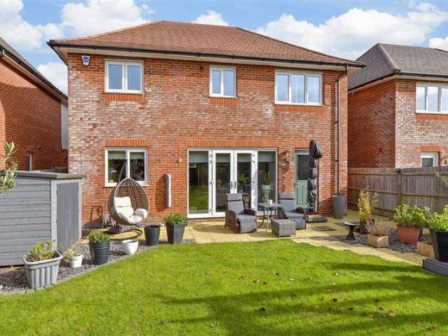 Farm for sale in Barnham and Eastergate, Clapham