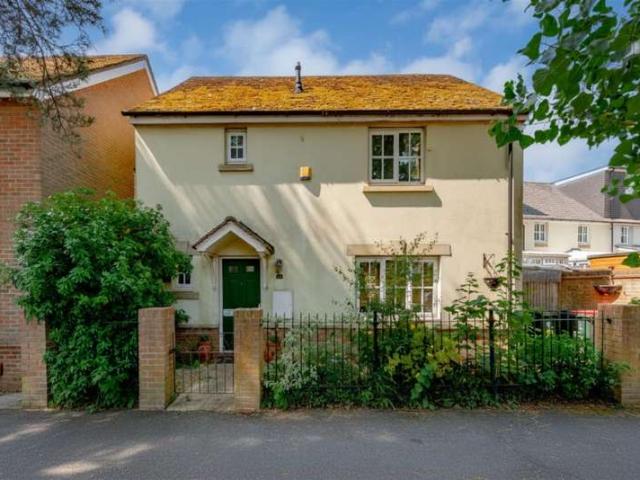 Farm for sale in Ifield, Crawley