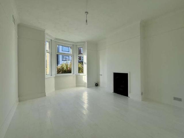Farm for sale in Weeks, Ryde