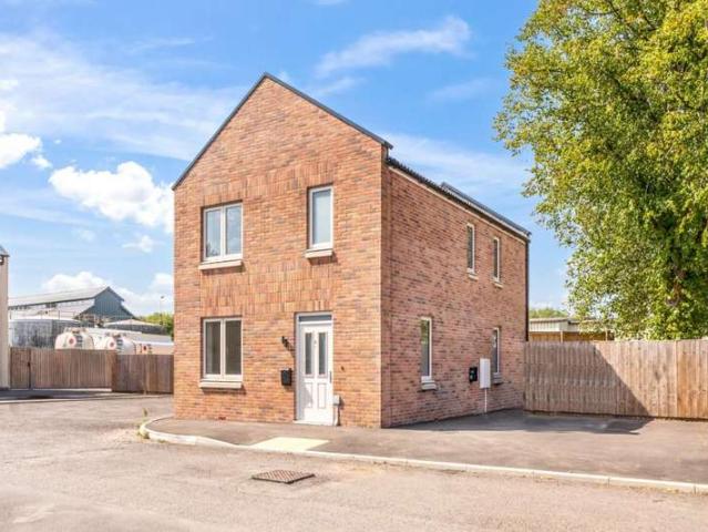 Farm for sale in School House, Gloucestershire
