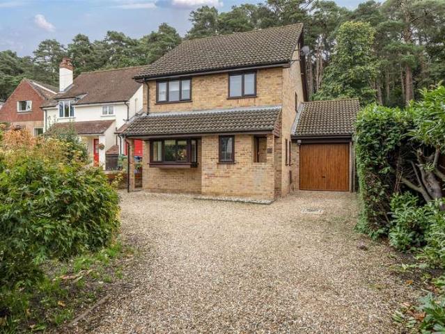 Farm for sale in Buckler's Park, Crowthorne