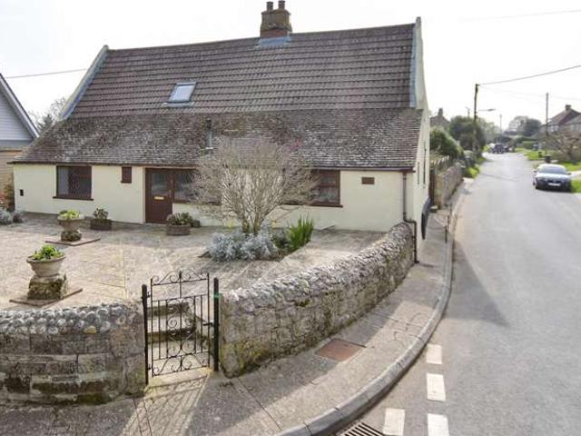 Farm for sale in Newbridge, Shalfleet