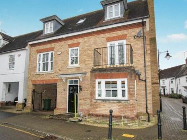 House for rent in Navestock Side, Essex