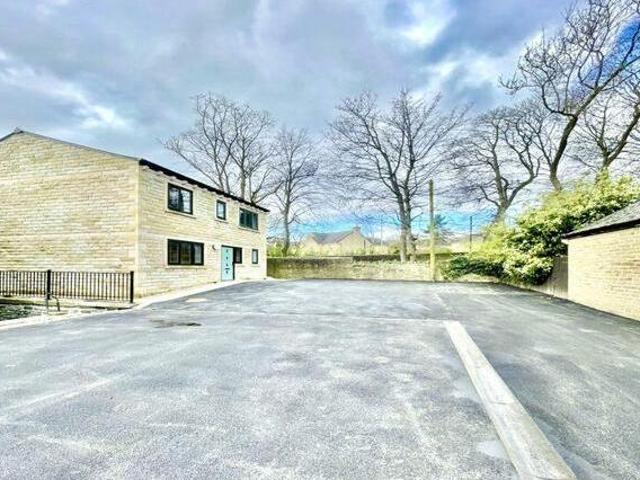 House for rent in Brookfoot, Brighouse