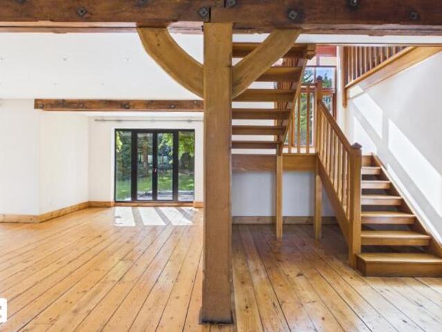 Farm for rent in Chart Sutton, Maidstone