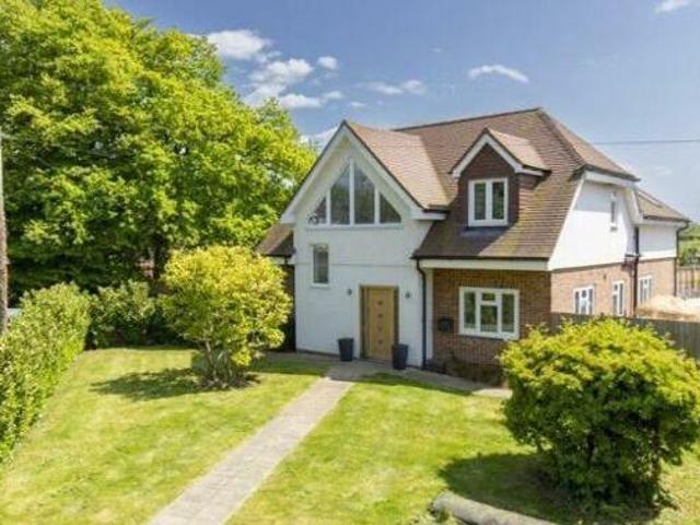 House for sale in Littlecote, West Sussex