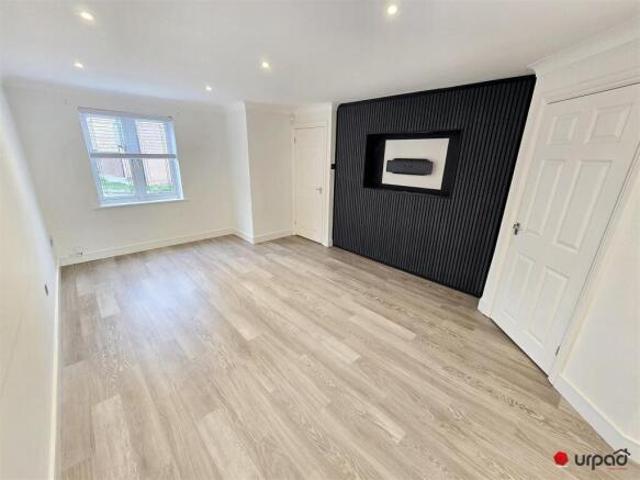Farm for rent in Mangotsfield, Kingswood