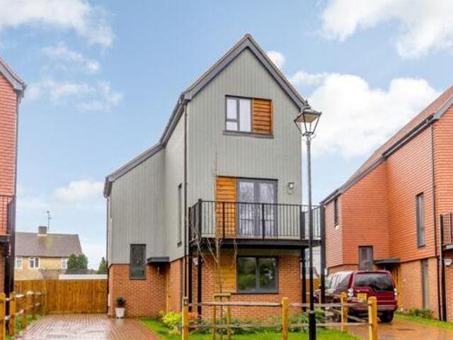 House for rent in Fole, Surrey