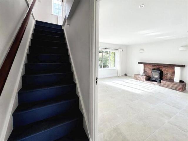 Farm for rent in Hawkenbury, Sandown Park