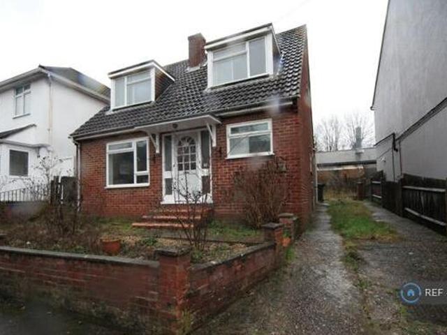 House for rent in Pouchen End, Hertfordshire