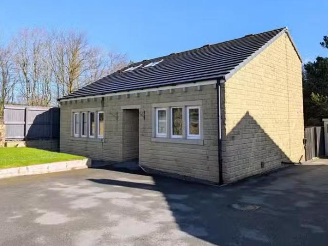 House for rent in Lindley, West Yorkshire