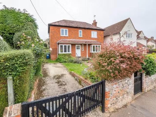 House for rent in Chelmondiston, Suffolk