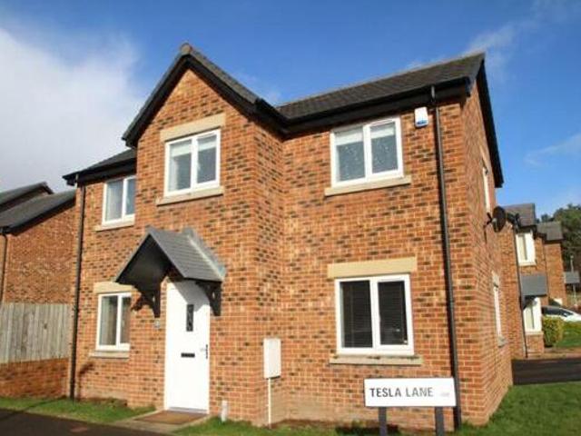 House for rent in Tranmere Park, Guiseley