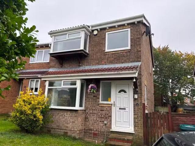 House for rent in Buttershaw, West Yorkshire
