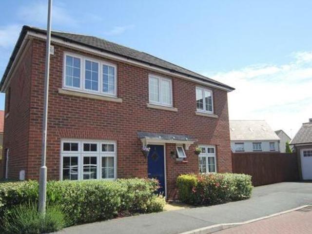 House for rent in Calderstones