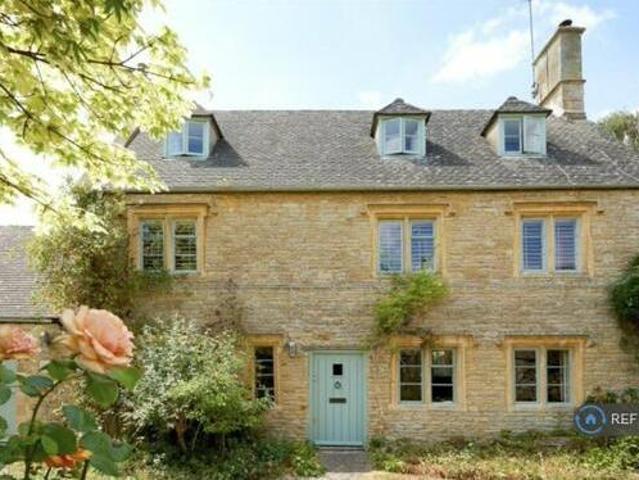House for sale in Lyons, Greater London
