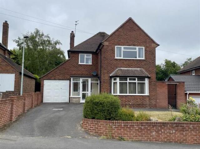 Farm for rent in Goldthorn Hill, West Midlands