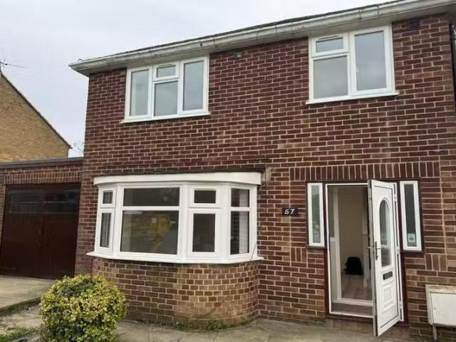 House for rent in Ilford, Greater London