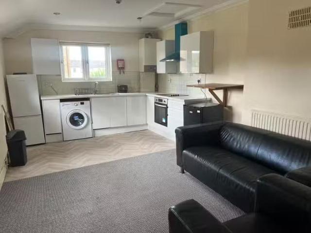 House for rent in Plasnewydd, Falcon Lodge