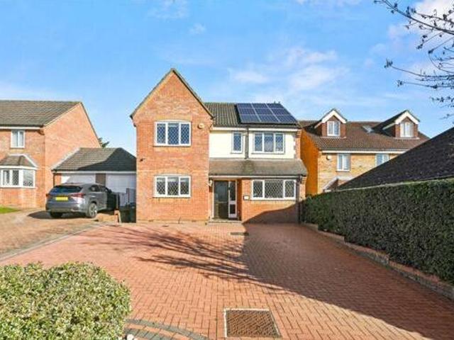 House for rent in Moneyhill, Batchworth