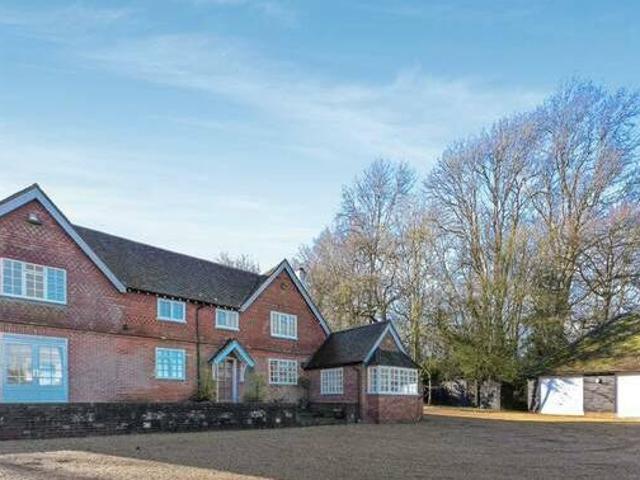 House for rent in Surrey, England