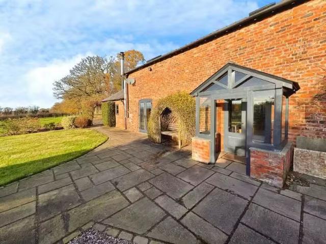 House for rent in Cheshire