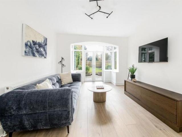 Farm for rent in The Slade, Oxfordshire