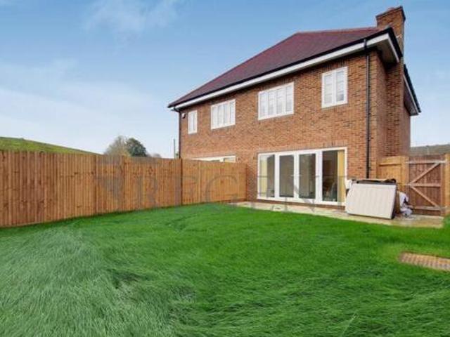 House for rent in Red Hill, Surrey