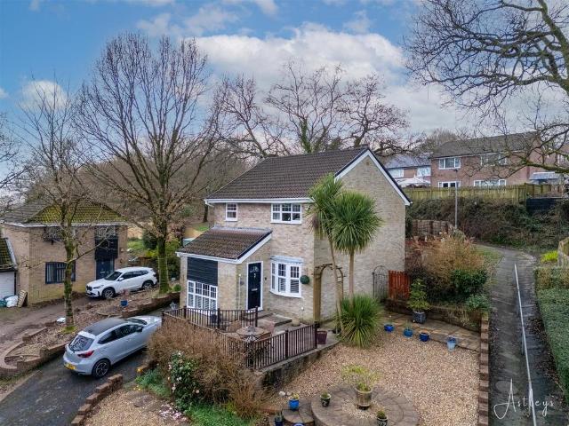 House for sale in Ynystawe, Wales