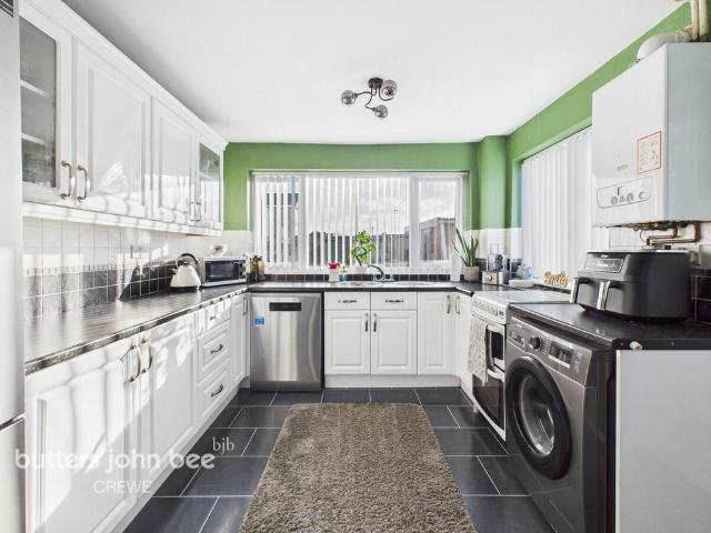 House for sale in Woolstanwood