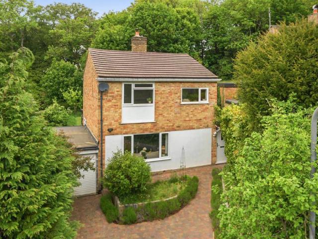 House for sale in Totteridge, Cressex