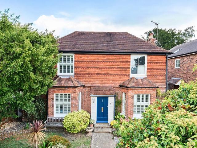 House for sale in Dormansland, Tandridge