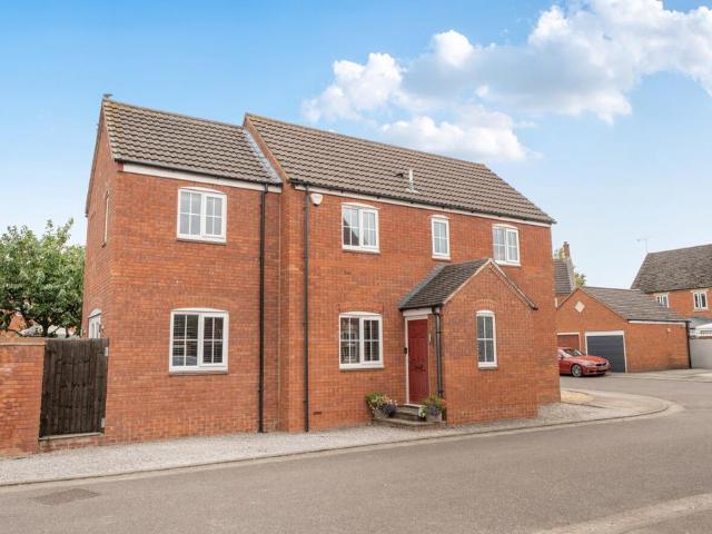 House for sale in Wheatpieces, Pamington