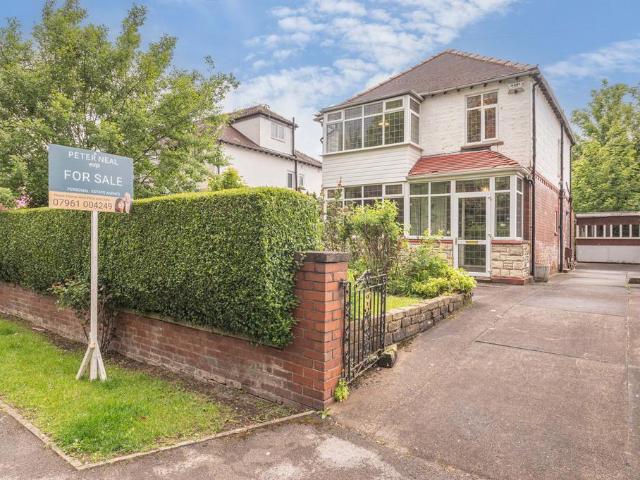 House for sale in Austhorpe, West Yorkshire