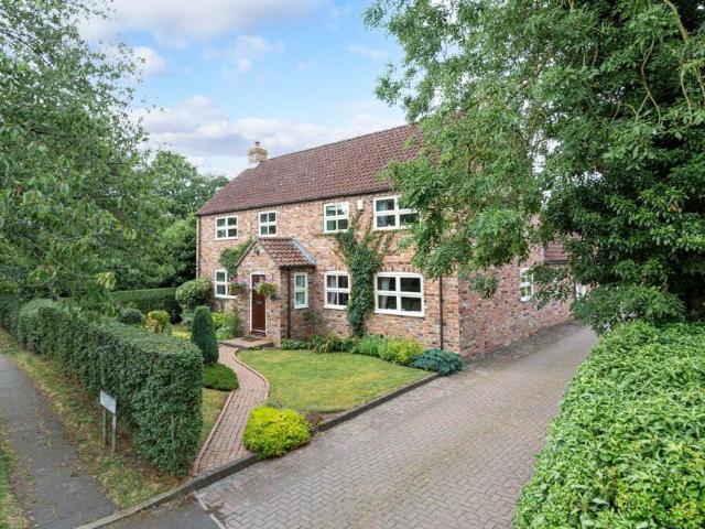 House for sale in Newton-on-ouse, North Yorkshire