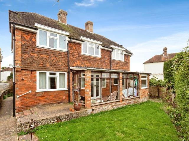 House for sale in Hurst Green, Heathlands