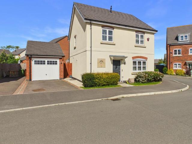 House for sale in Elmfield, Leicestershire