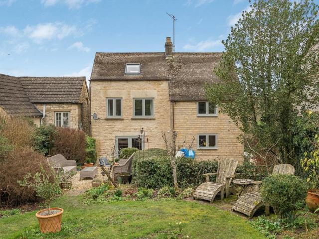 House for sale in Fossebridge, Gloucestershire