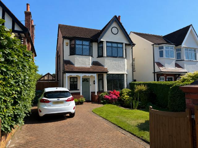 House for sale in Marshside, Southport