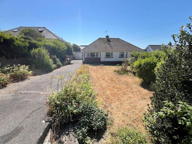 House for sale in Ogmore-by-sea, Wales