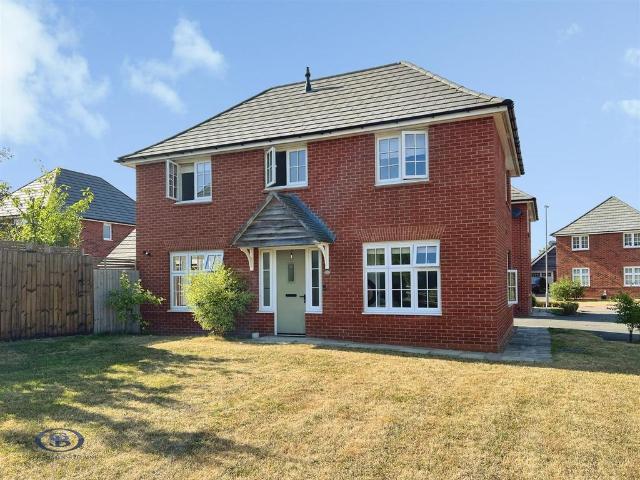 House for sale in Cranberry Gardens, Congleton
